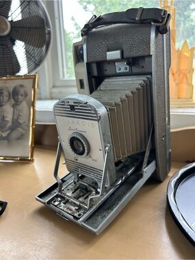 Polaroid Silver Gray Folding Land Camera